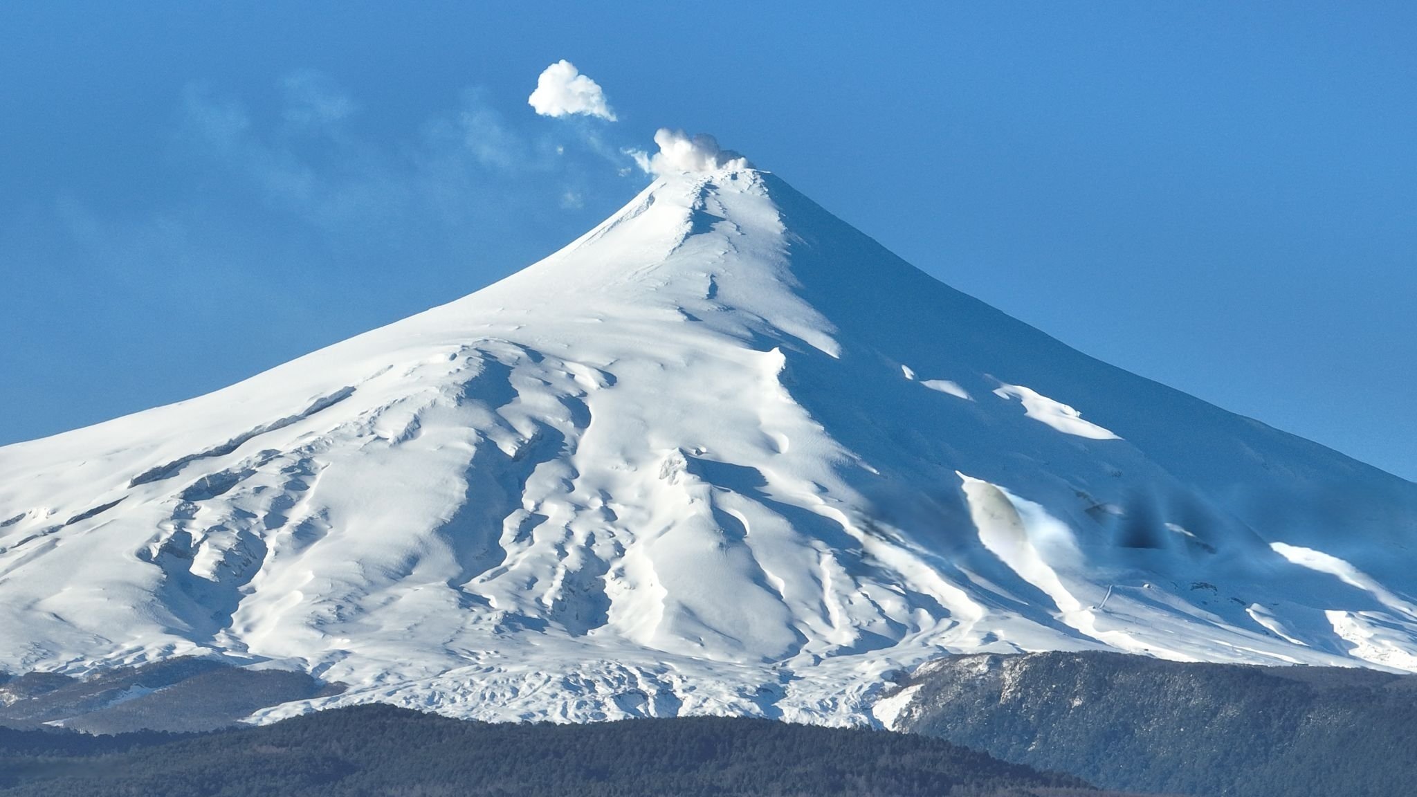 Volcán Villarrica: El Guardián de la Araucanía